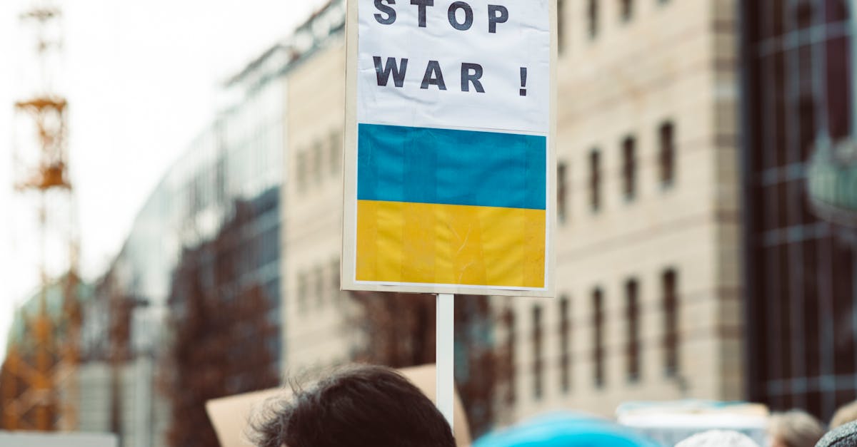 Trump announces weapons for Ukraine and threatens Russia with tariffs – NPR